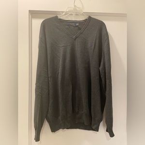 Men’s Pima Cotten V-neck Sweater